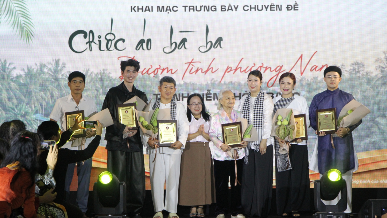Áo bà ba từ ký ức phương Nam đến những sáng tạo mới