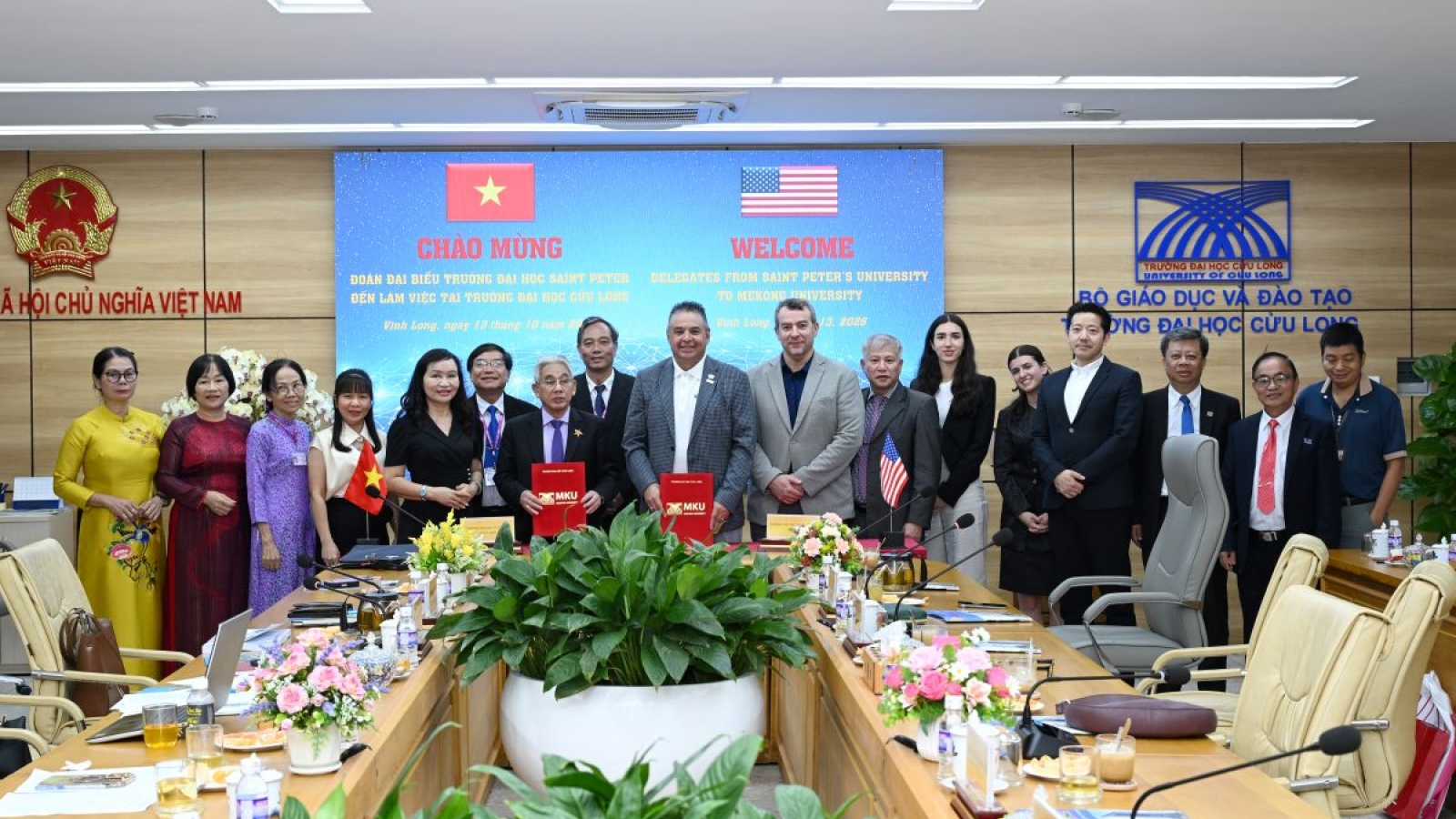 Trường Đại học Cửu Long ký hợp tác với Trường Đại học Saint Peter’s, Hoa Kỳ