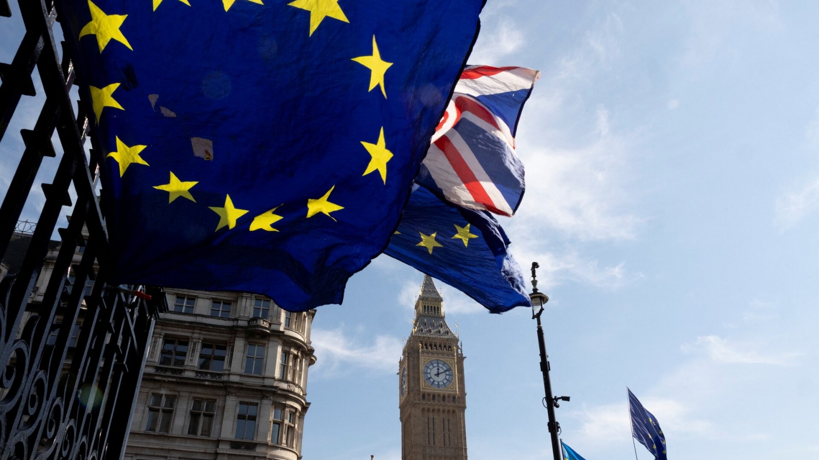 Pháp và Tây Ban Nha hoan nghênh khả năng Anh tái gia nhập EU
