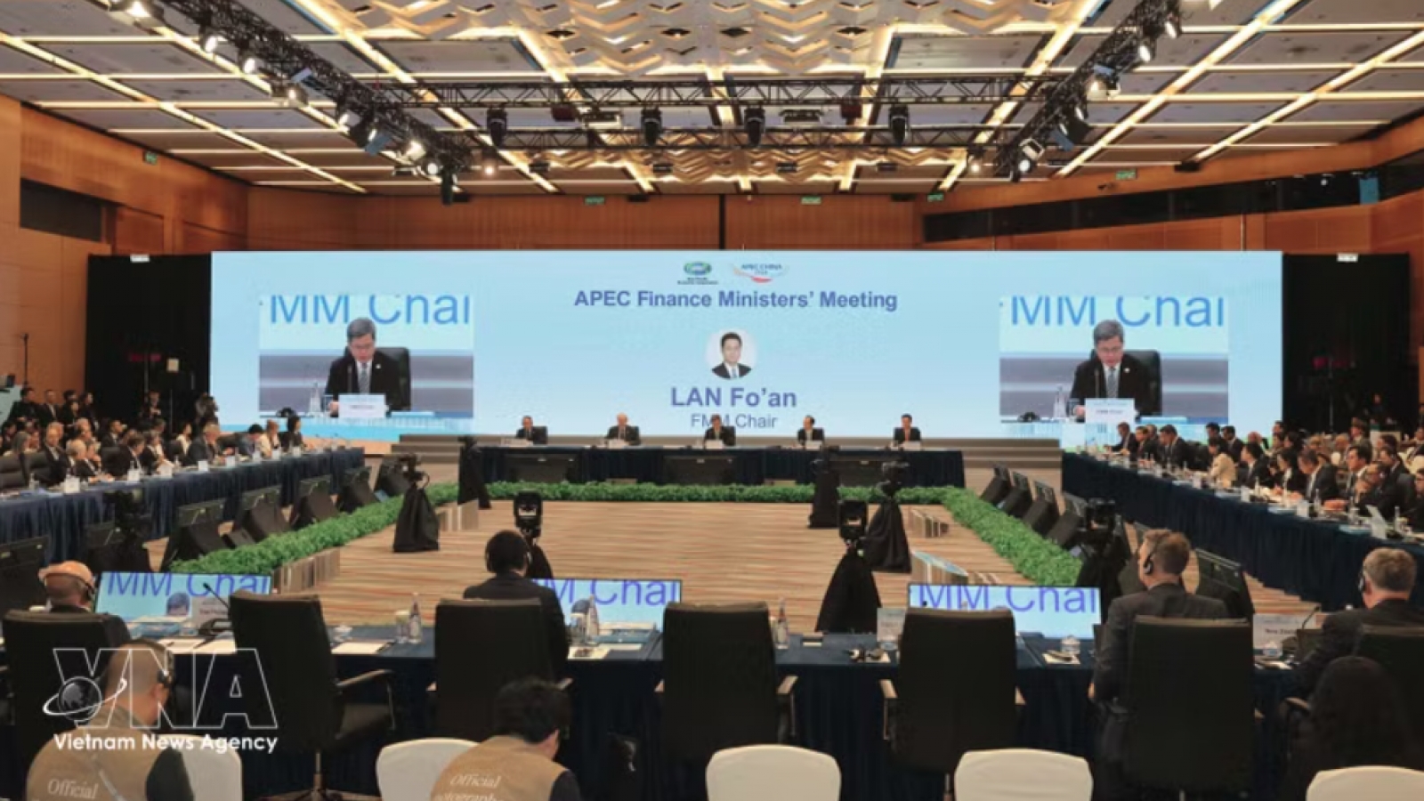 Vietnam officially takes over APEC 2027 host role