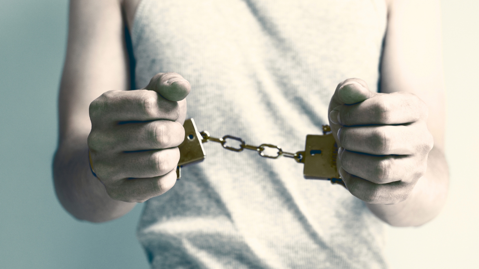 Australian man sentenced to 13 years in prison for attempting to kill VNese wife