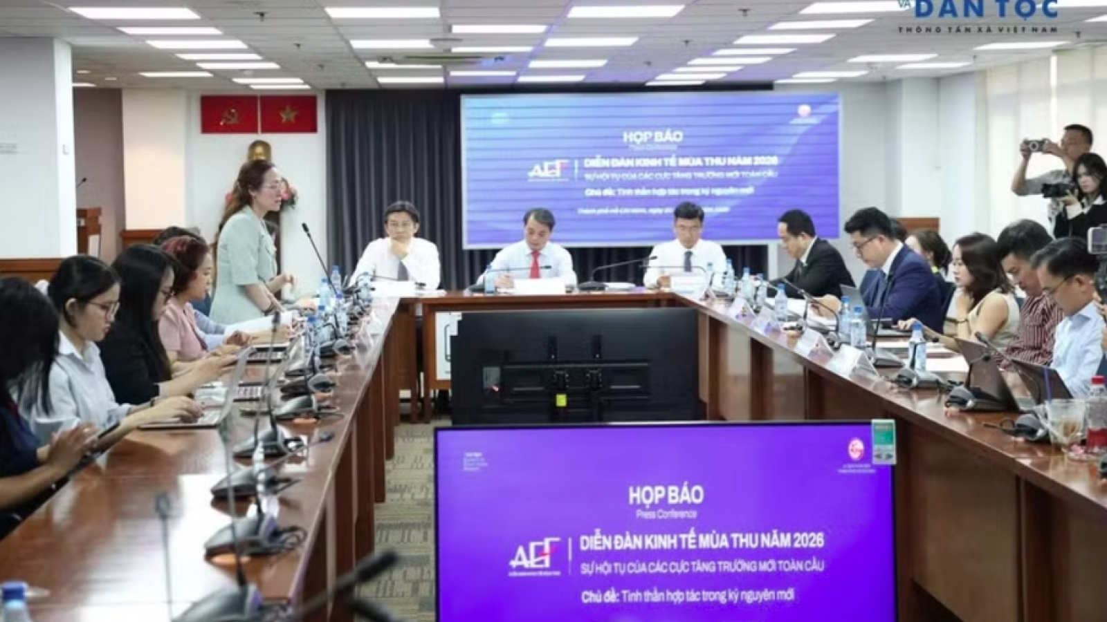 Autumn Economic Forum to connect resources for new growth drivers in Vietnam