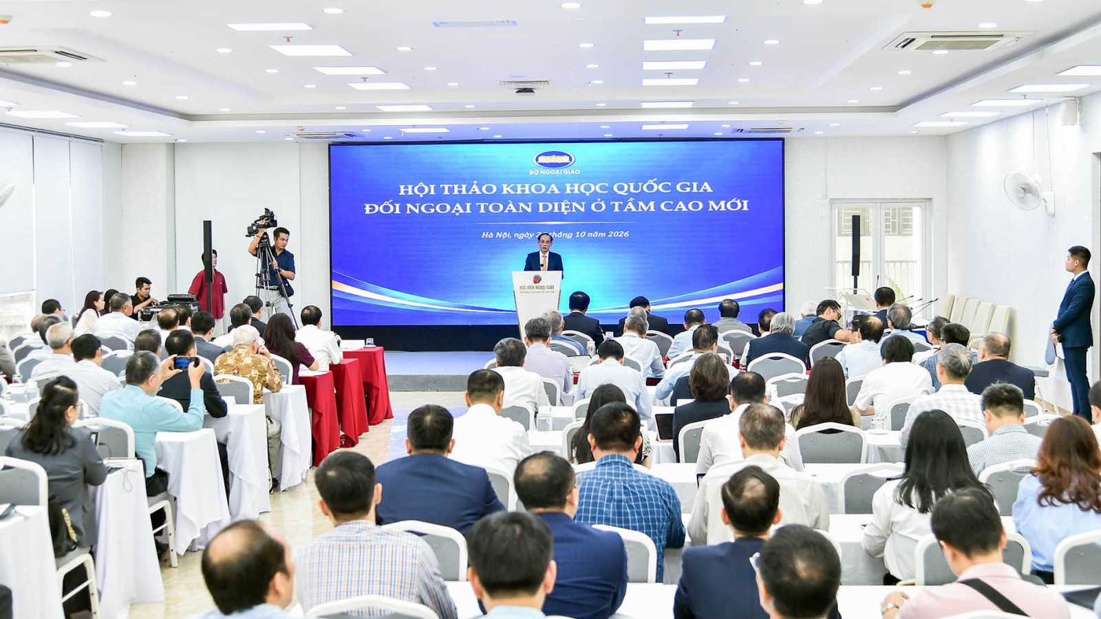 Đẩy mạnh đối ngoại toàn diện trong giai đoạn mới