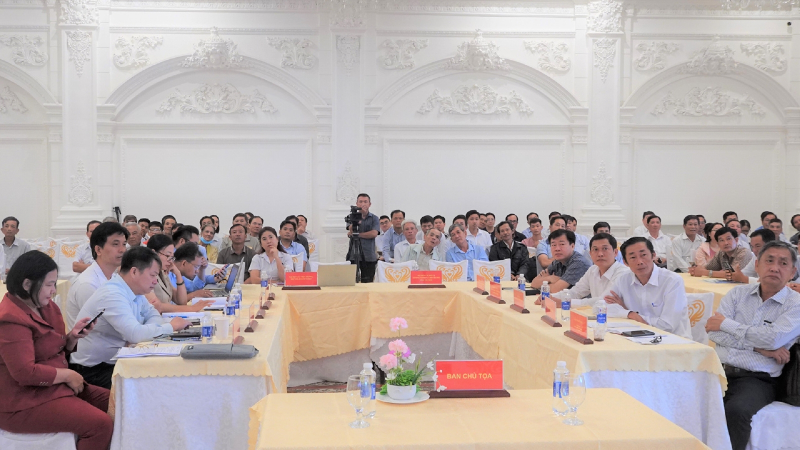 ĐBSCL tìm giải pháp chăn nuôi an toàn sinh học