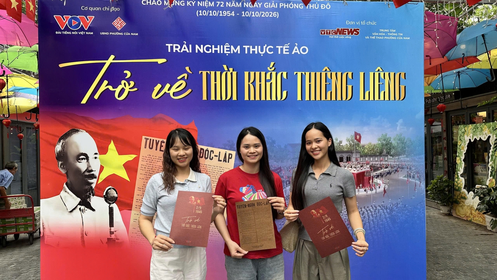 Đeo kính VR, sống lại thời khắc Bác Hồ đọc Tuyên ngôn Độc lập