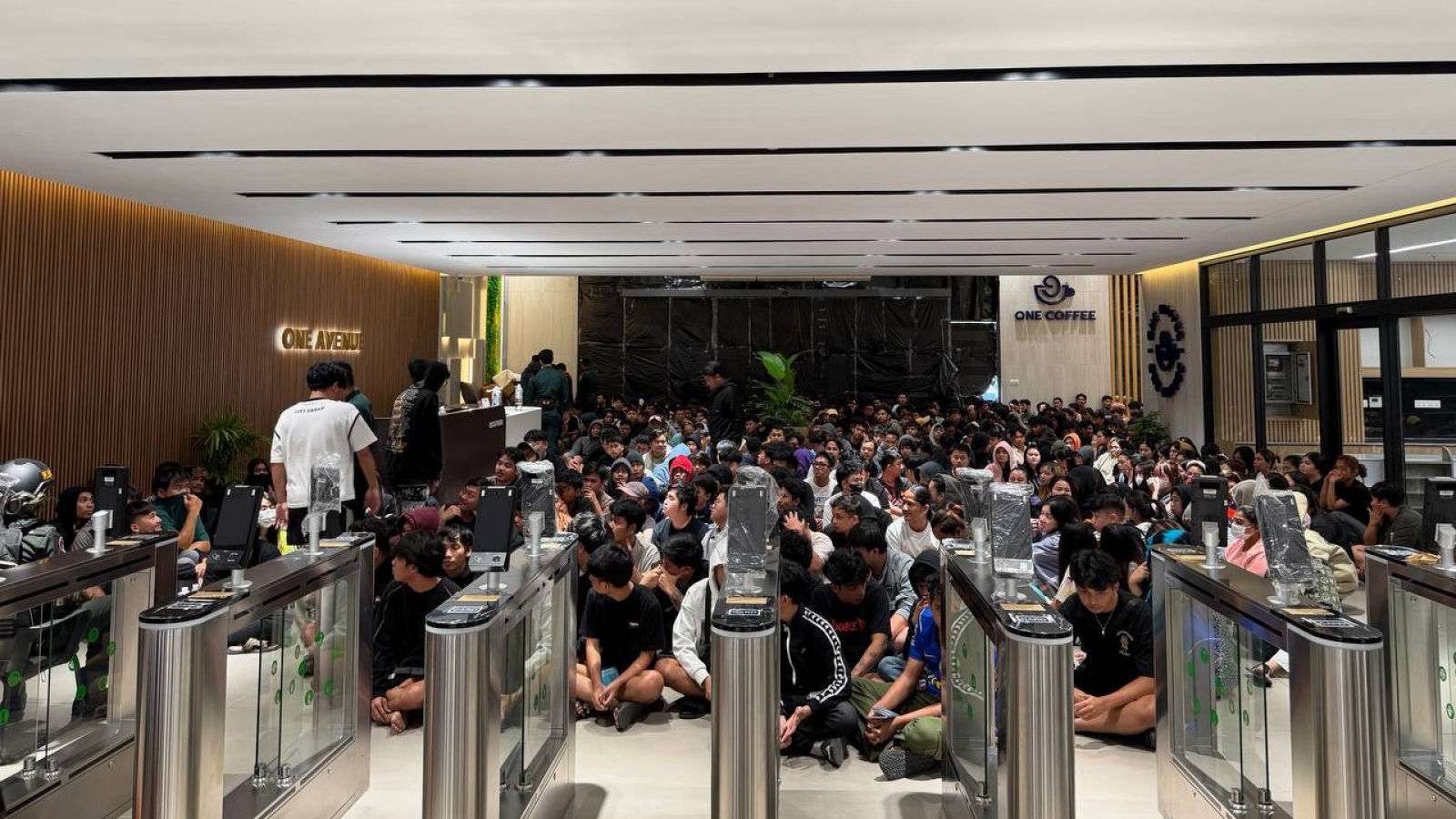 Campuchia đột kích tụ điểm lừa đảo trực tuyến