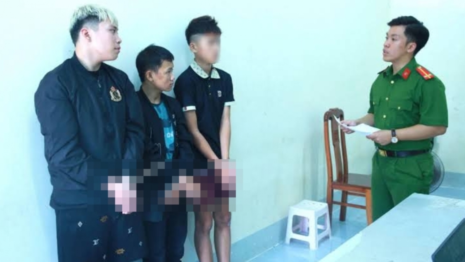 Nóng 24h ngày 21/10: Lời khai của 3 đối tượng đập kính 10 ô tô ở Nghệ An
