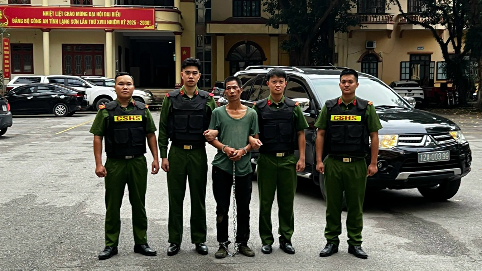 Lạng Sơn: Bắt giữ đối tượng truy nã luôn mang theo súng bên người