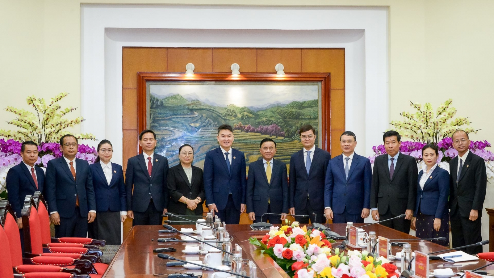 Khơi dậy tinh thần trách nhiệm và khát vọng cống hiến của tuổi trẻ Việt - Lào