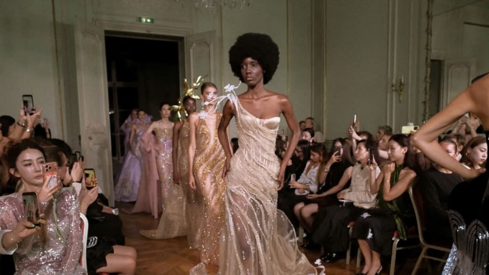 Bao Loc silk and memories of Hue take centre stage at Paris Fashion Week