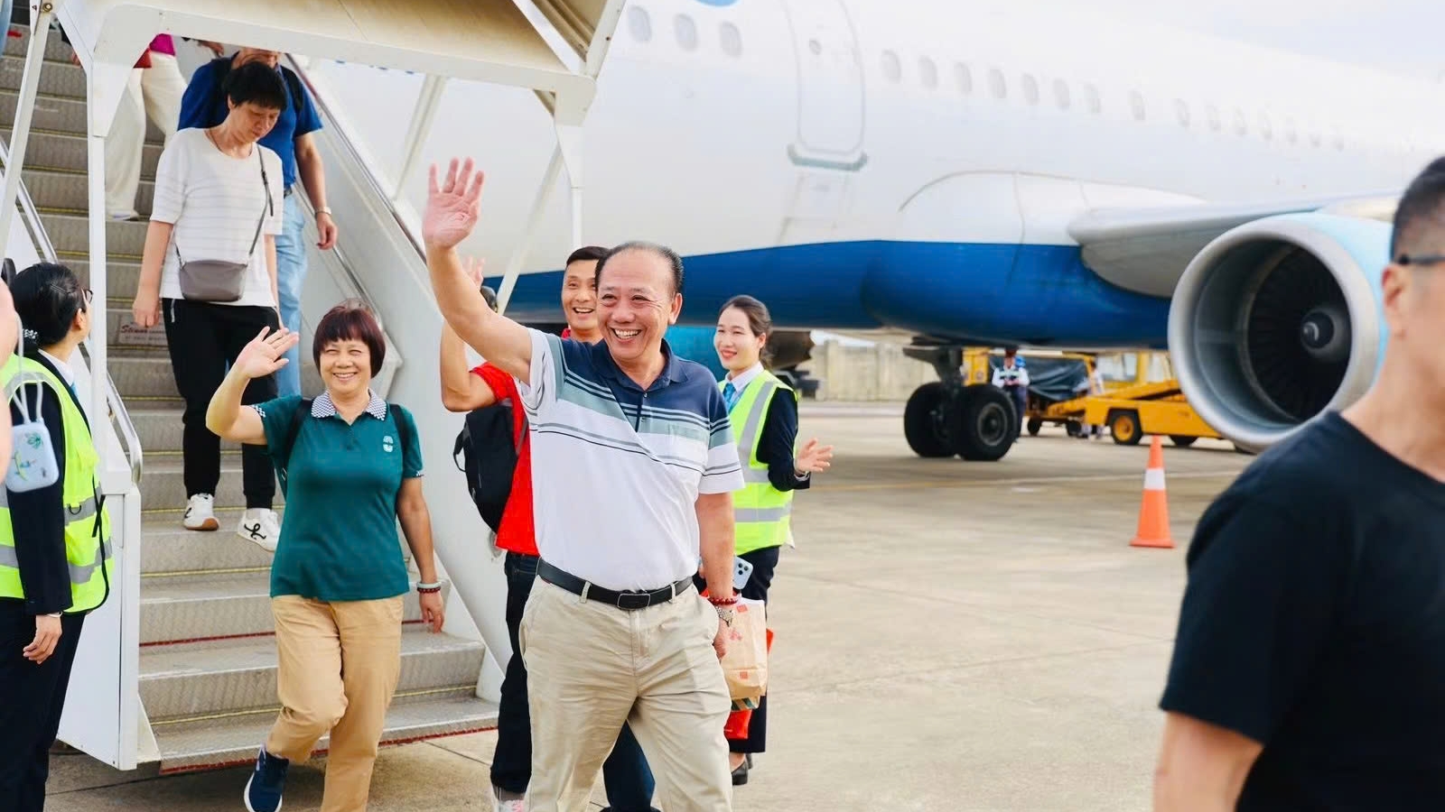 First direct flight from Macao lands in Gia Lai, boosting local tourism