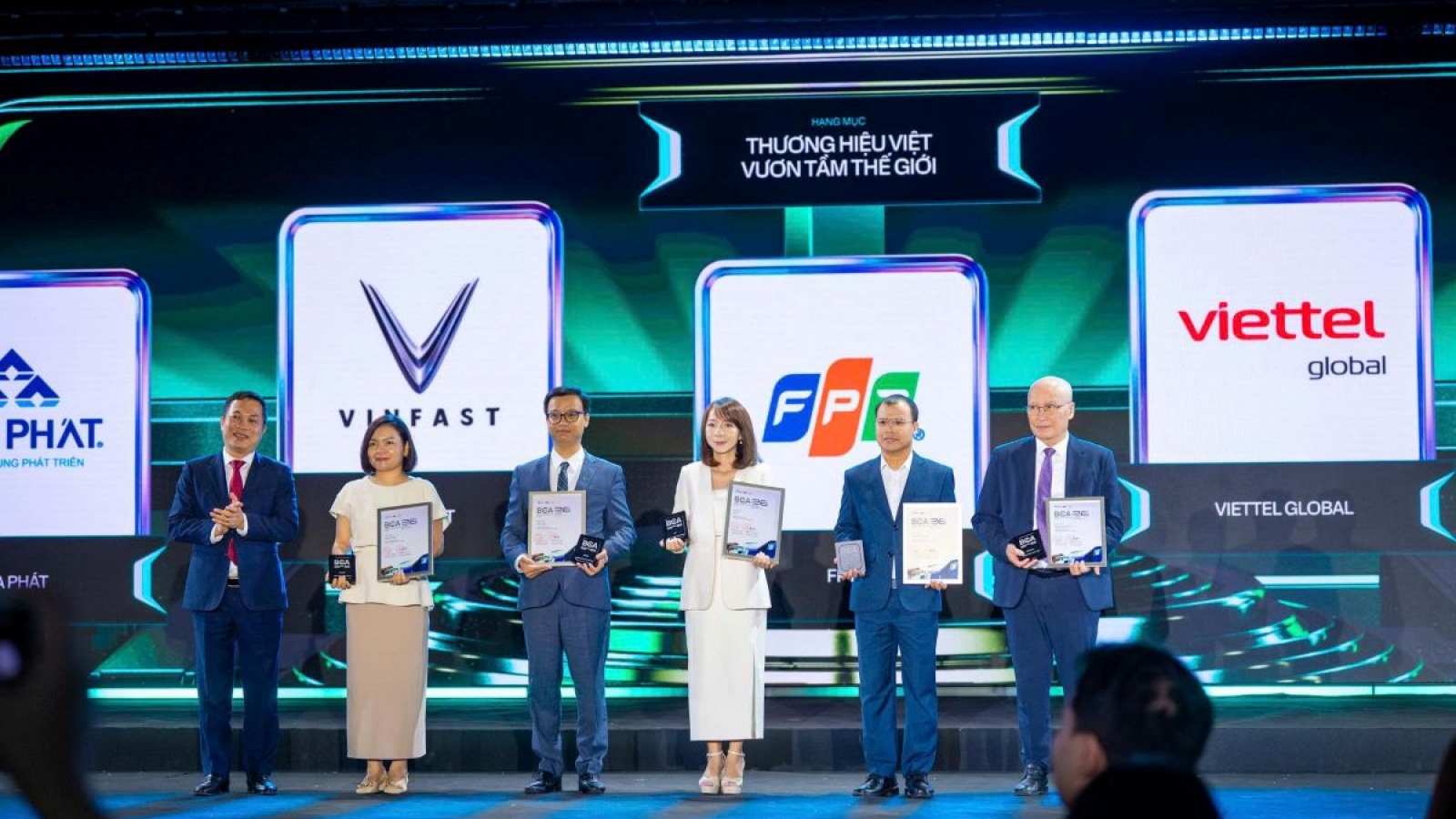 FPT được vinh danh “Thương hiệu Việt vươn tầm Thế giới” – Better Choice Awards
