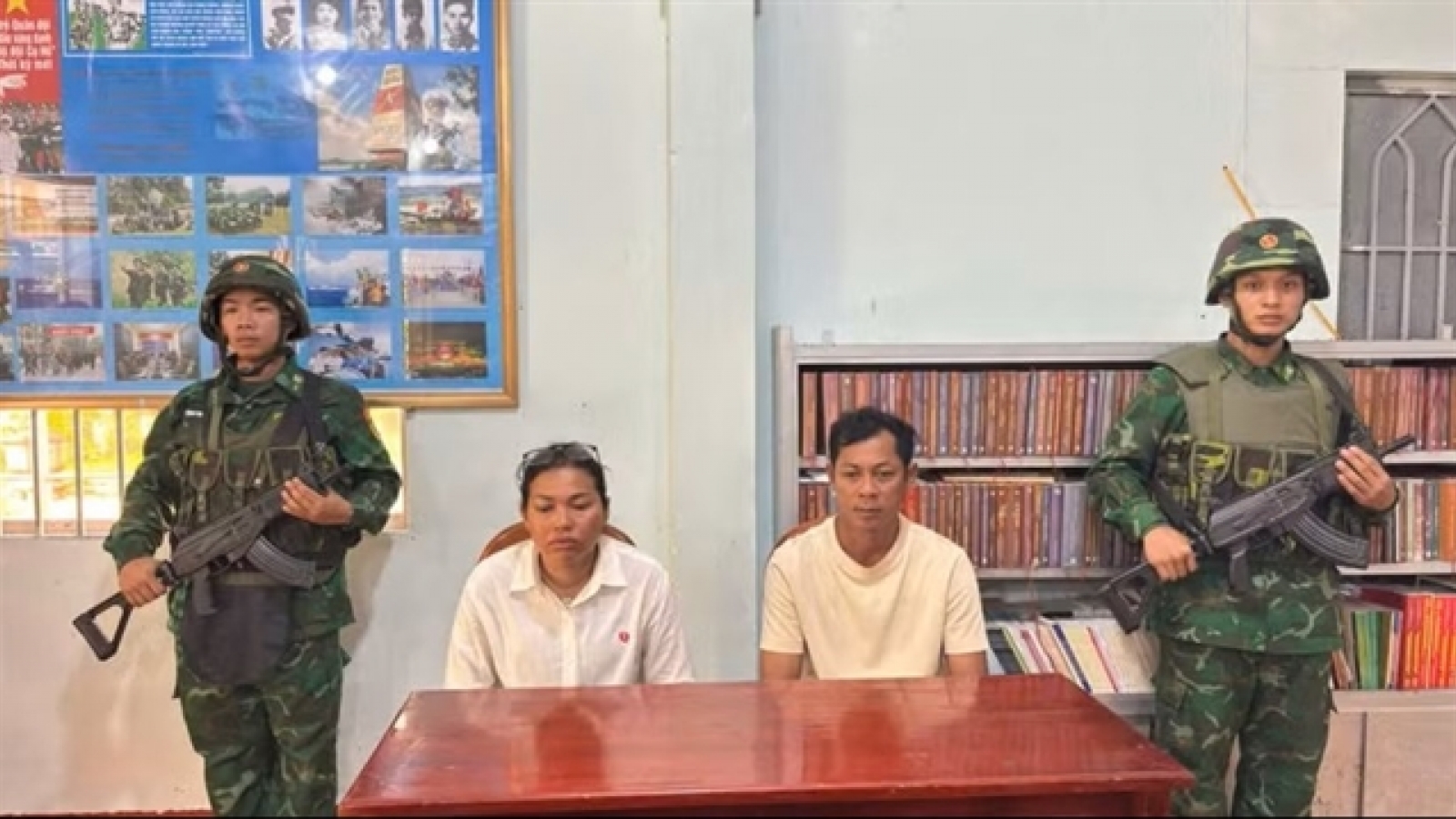 Two Cambodian detained for transporting gold across border
