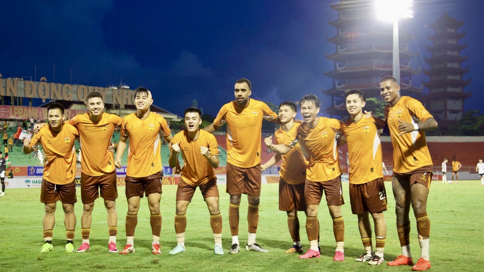 Đội hình tiêu biểu vòng 3 V-League 2026/2027: Dấu ấn HAGL, điểm nhấn ghế dự bị
