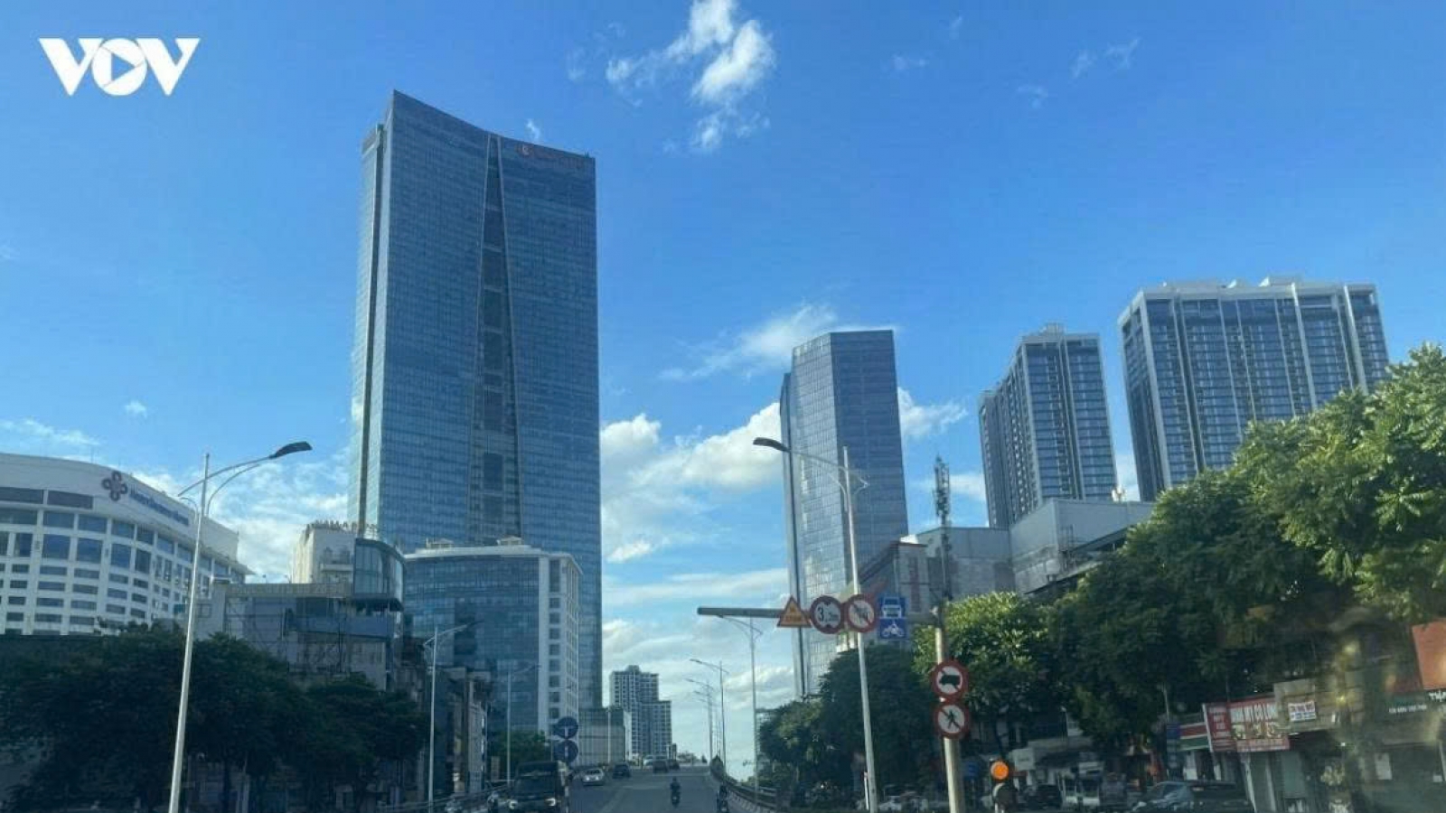 Thời tiết ngày 14/10: Trung Bộ mưa lớn, Hà Nội nắng ấm