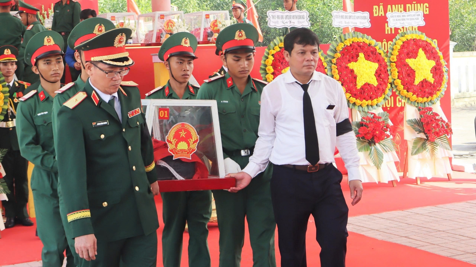 Truy điệu, an táng 12 hài cốt liệt sĩ tại Quảng Ngãi