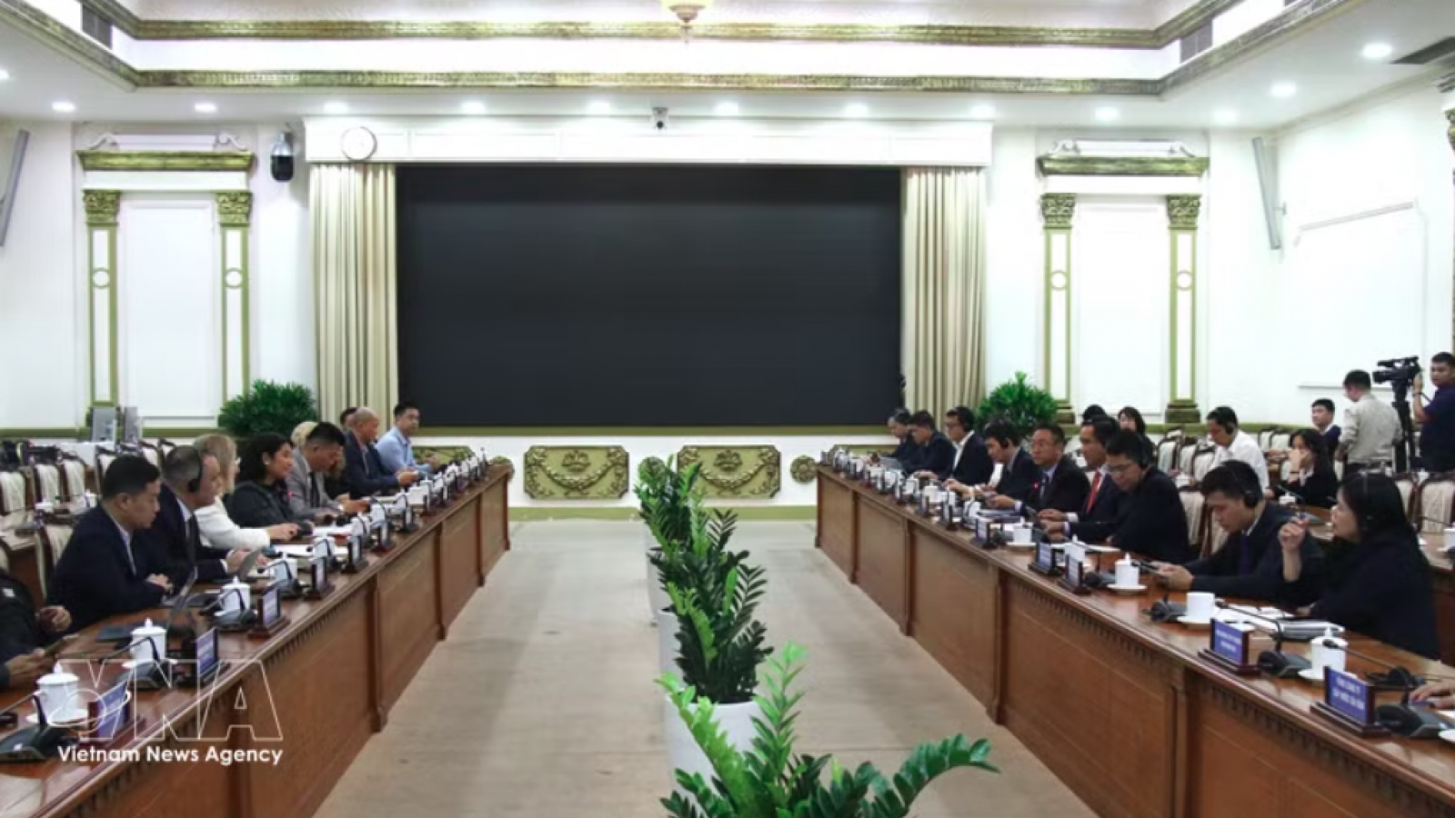 US technology, energy firms explore investment opportunities in Ho Chi Minh City