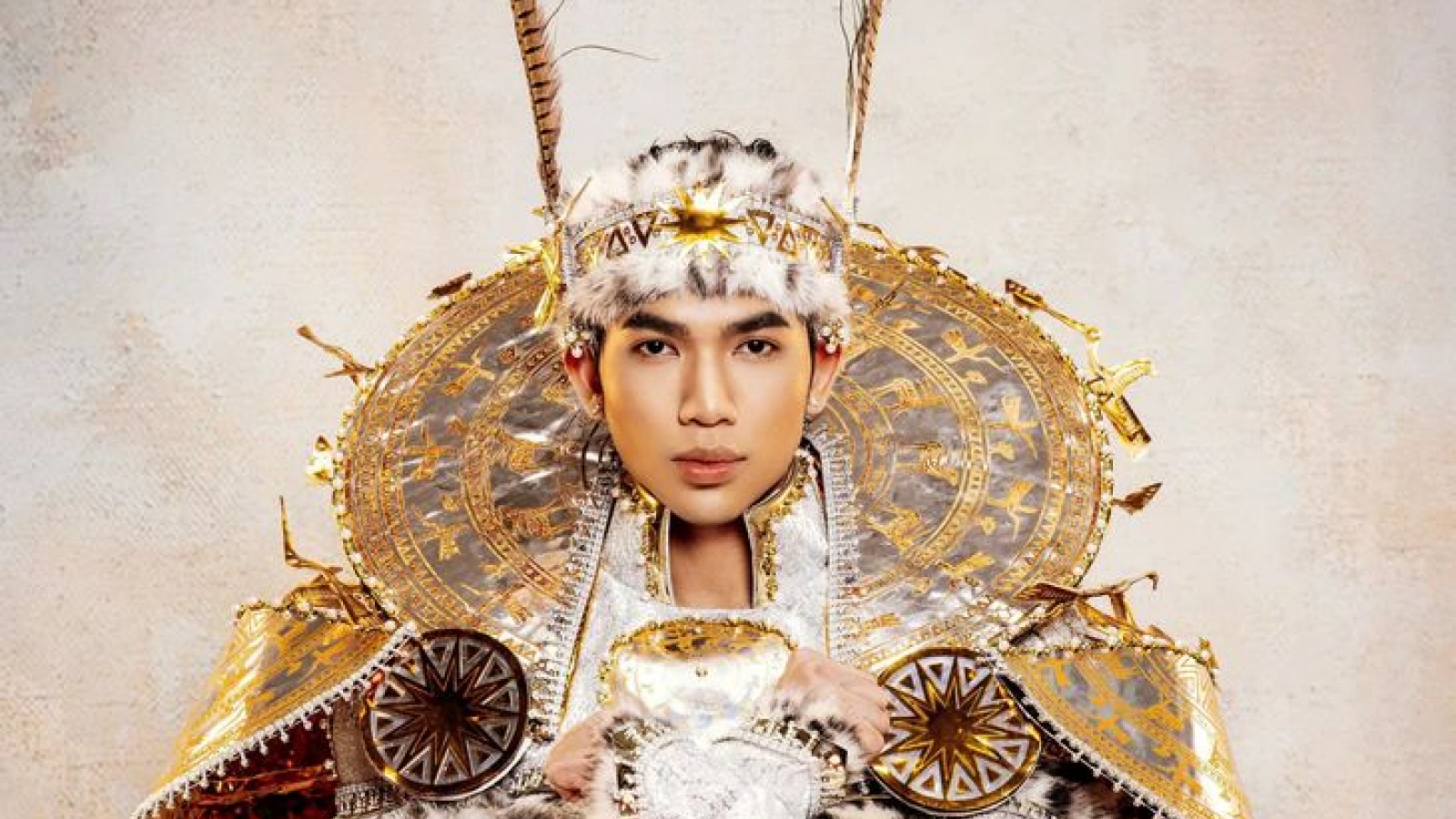 Trong Hieu brings Chu Dong Tu-inspired national costume to Mister Global 2026