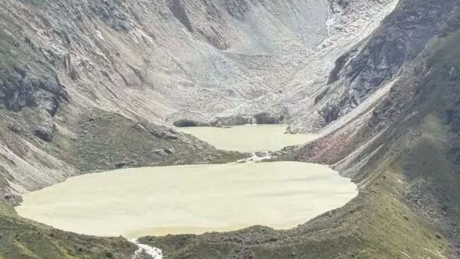 Bhutan hứng lũ quét nghi do vỡ hồ băng, Ấn Độ khẩn cấp sơ tán dân