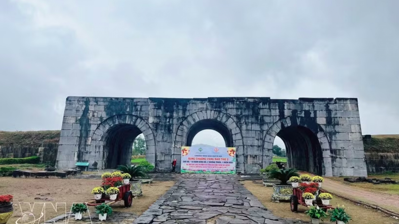 Thanh Hoa to waive entrance fees at Ho Dynasty Citadel, Lam Kinh relic site