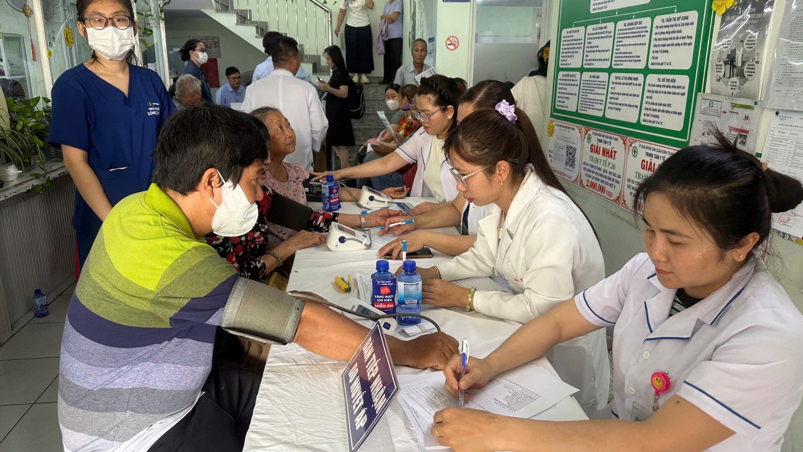 Hơn 51% người cao tuổi trong dữ liệu khám sức khỏe tại TP.HCM mắc tăng huyết áp