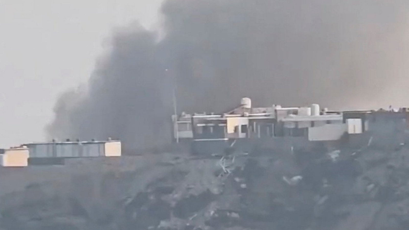 Houthi tập kích tên lửa vào dinh tổng thống Yemen