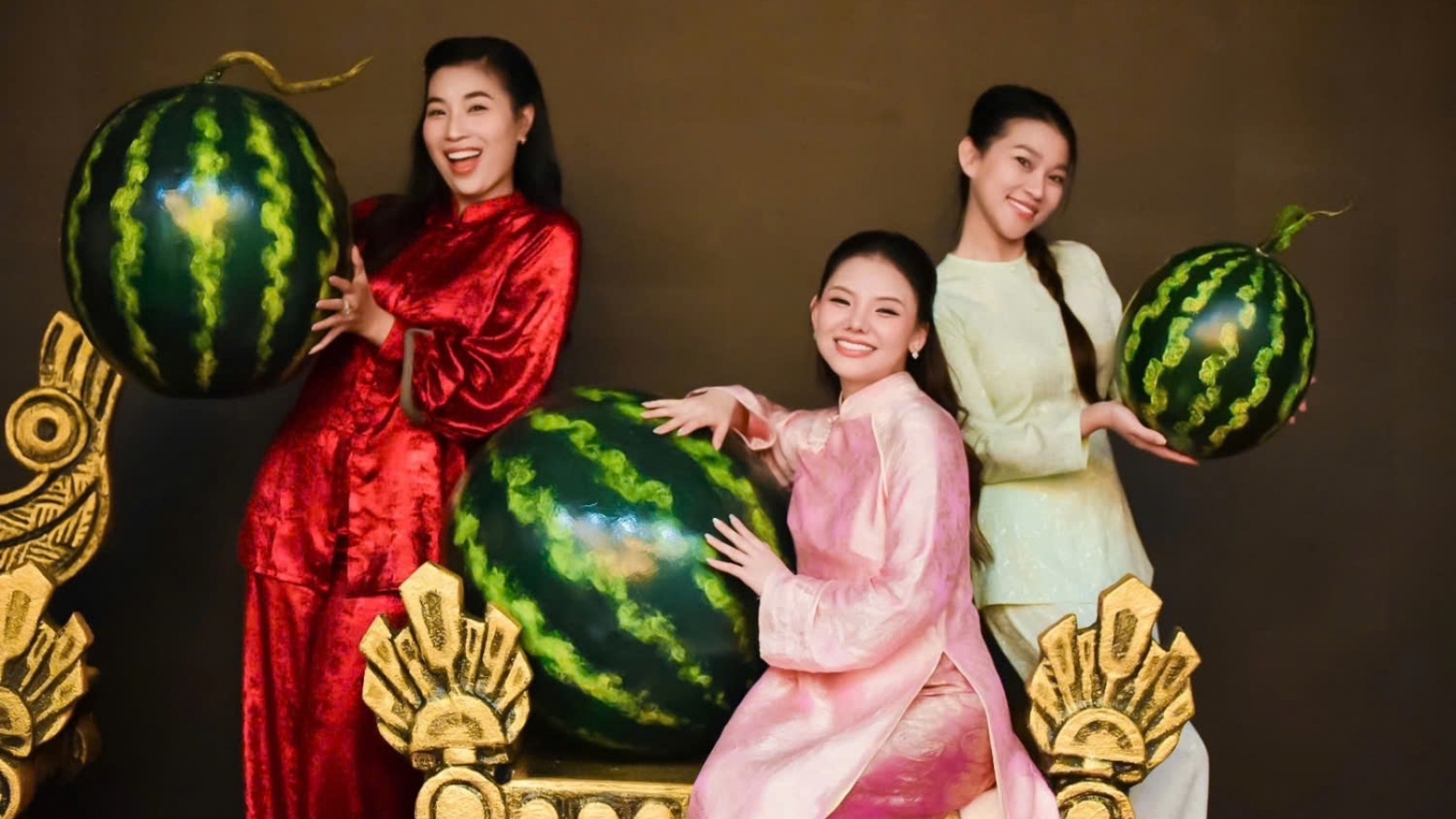 Chuyện Mai An Tiêm lên sân khấu nhạc kịch, Phạm Yến hóa Hoàng hậu