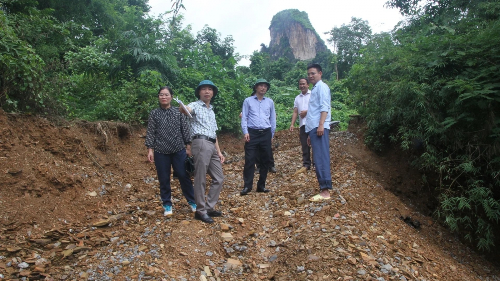 Khảo sát hơn 80 điểm nguy cơ lũ quét, sạt lở đất tại Sơn La