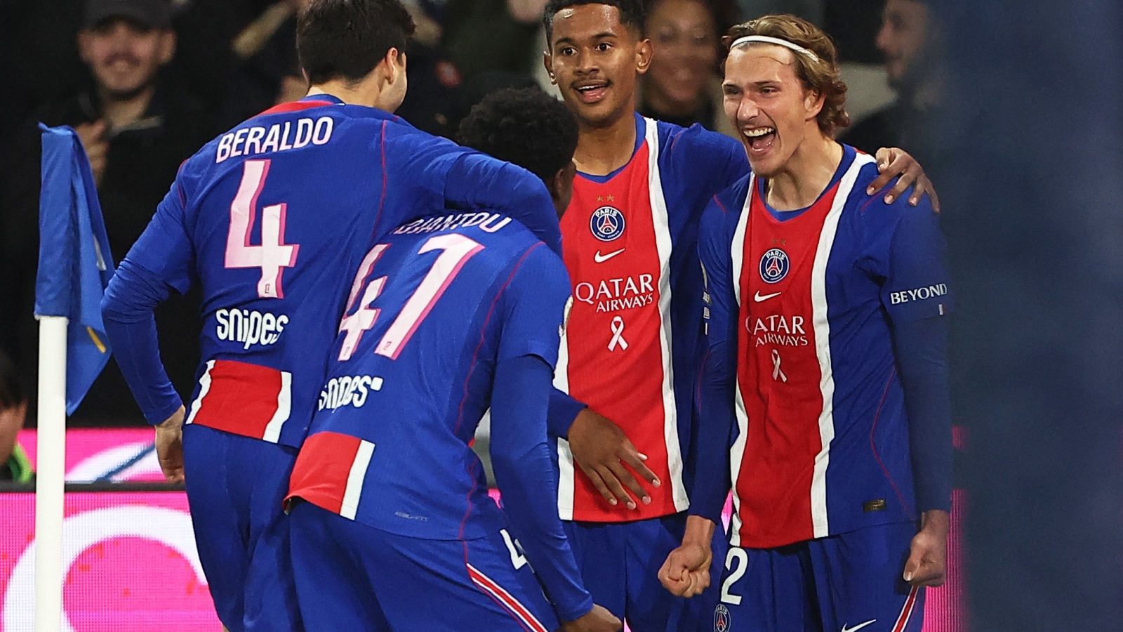 Lịch thi đấu bóng đá hôm nay 30/10: PSG có cơ hội củng cố ngôi đầu