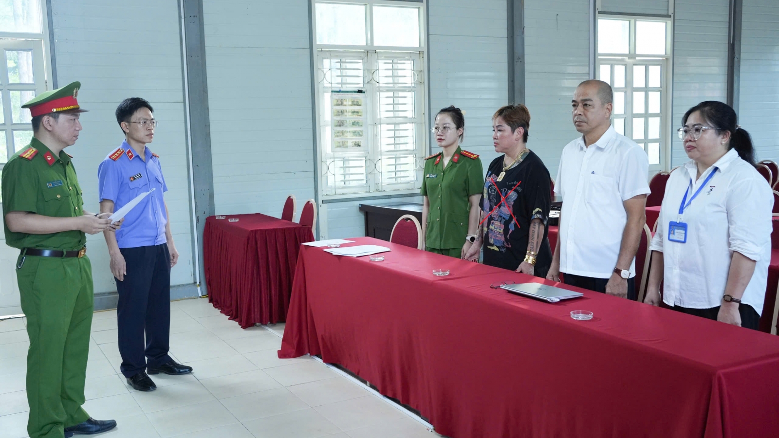 Khởi tố “Tiktoker Thảo Ràn Ri Mộc Châu” cho vay nặng lãi