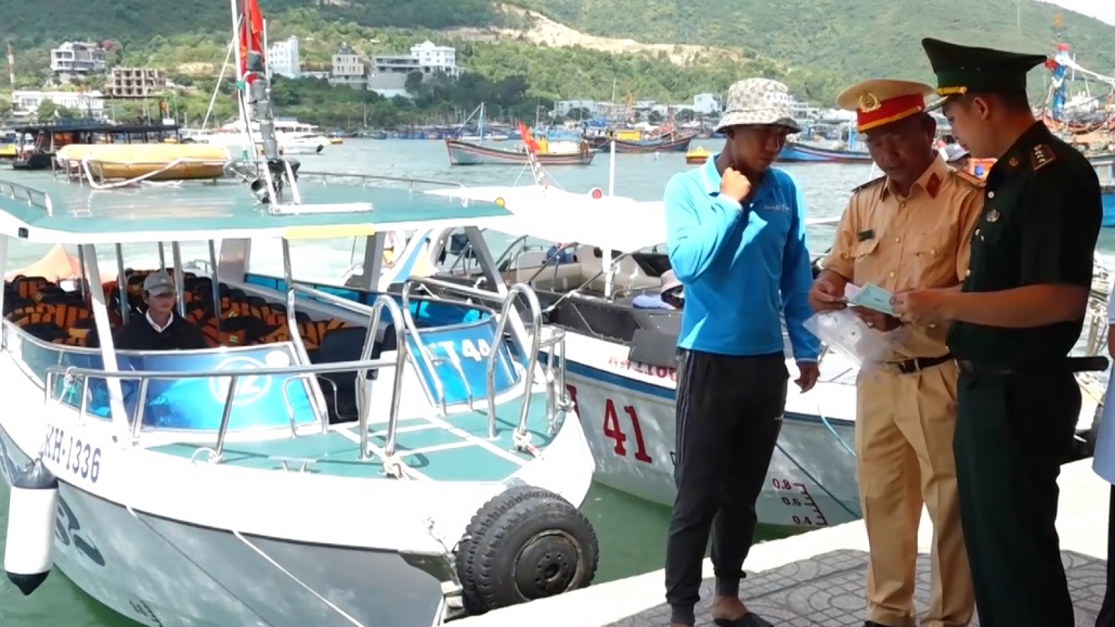 Khánh Hòa tăng cường bảo đảm an ninh, trật tự trong phát triển du lịch