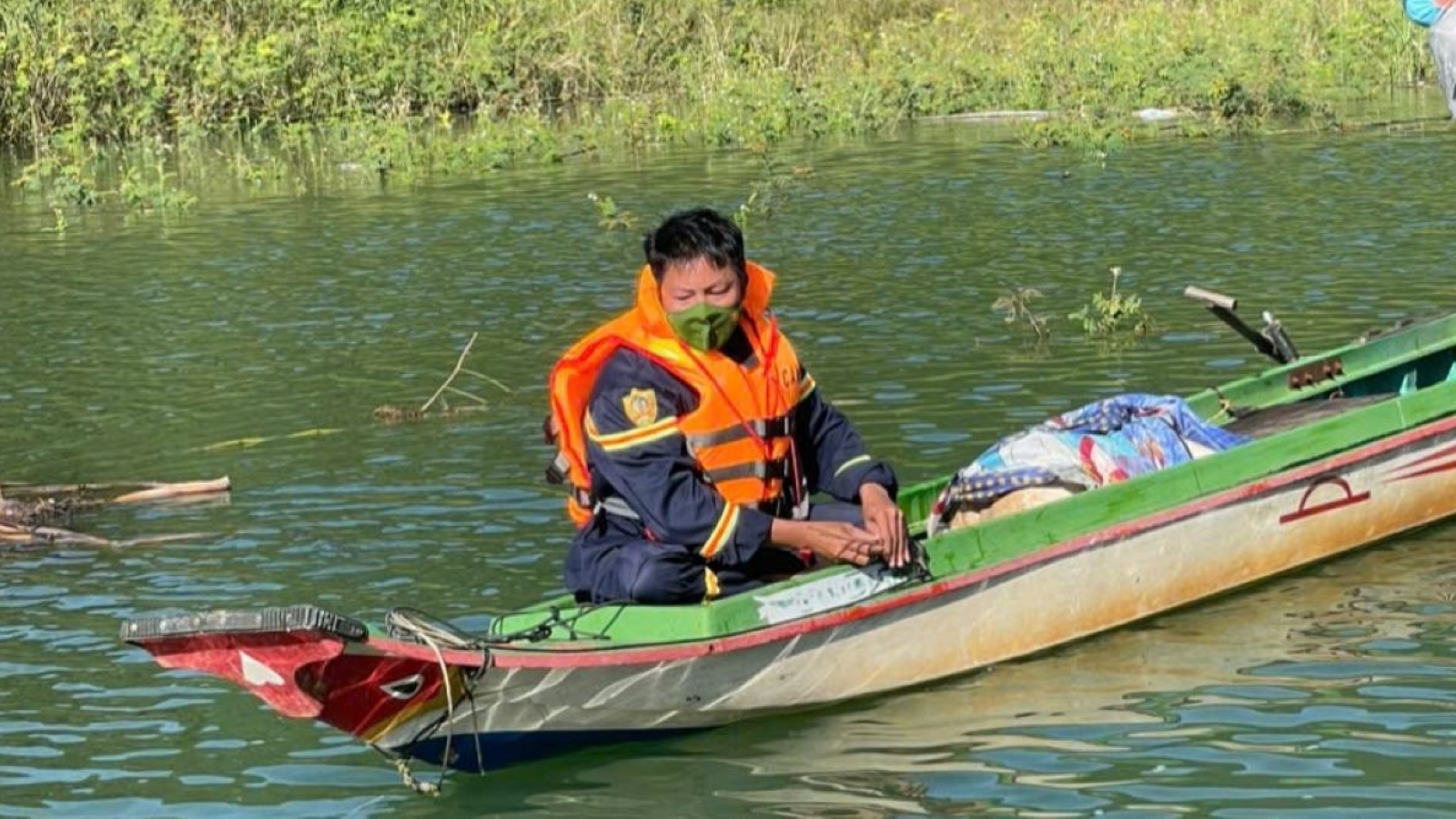 Tìm thấy thi thể người phụ nữ bị lũ cuốn cách 6km tại Lâm Đồng