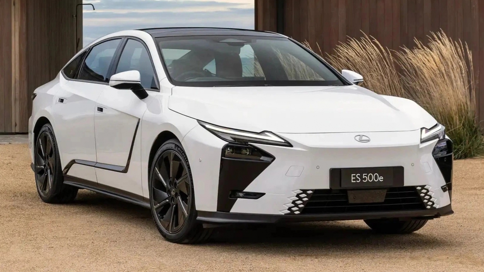 Thông số kỹ thuật Lexus ES50e sắp ra mắt tại Việt Nam