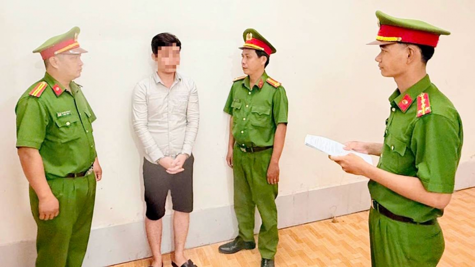 Giả danh giám đốc lừa “chạy việc”, chiếm đoạt 260 triệu đồng