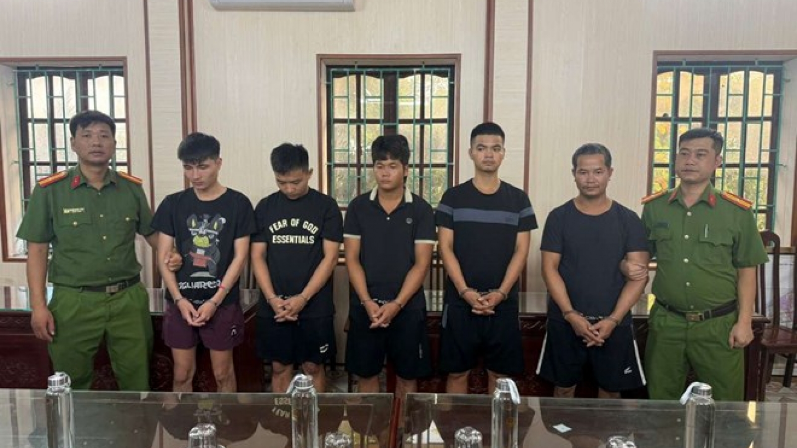 Hưng Yên khởi tố 5 người liên quan vụ tổ chức sử dụng ma túy