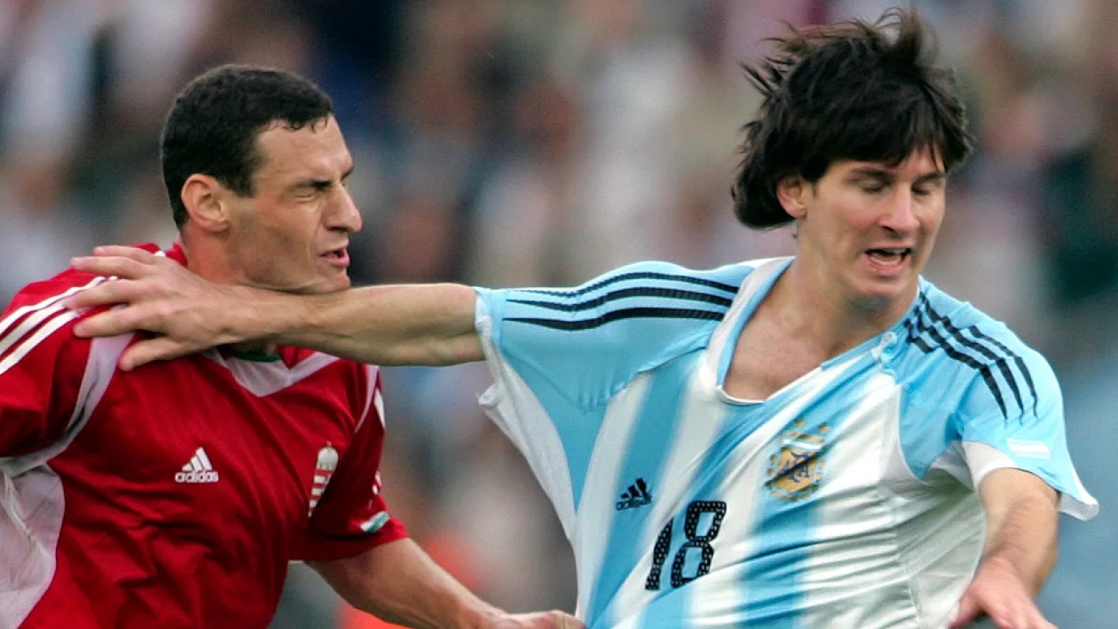 Messi và cái duyên đặc biệt với thẻ đỏ trong màu áo ĐT Argentina