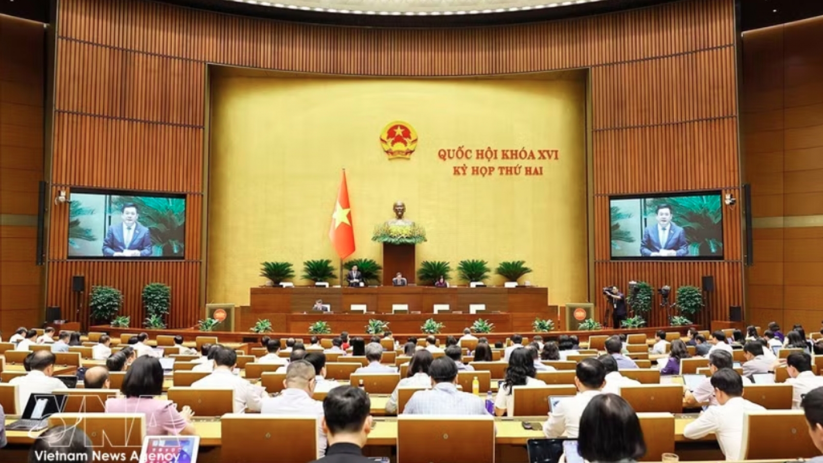 Lawmakers propose scrapping employment service licences