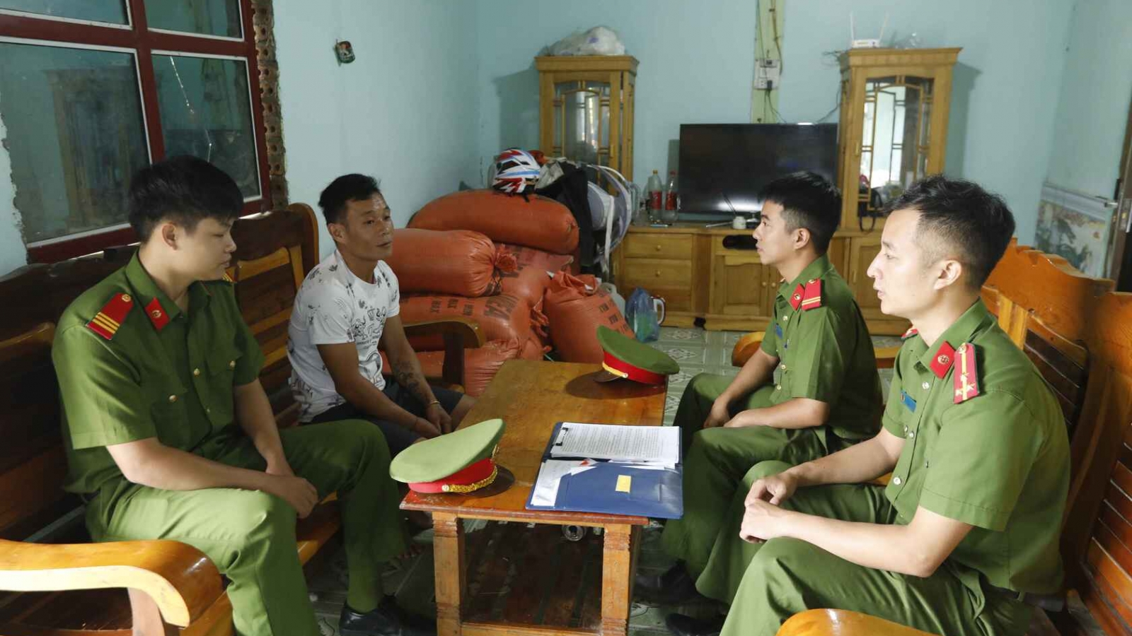 Từ những cuộc đời hồi sinh đến bản làng không ma túy