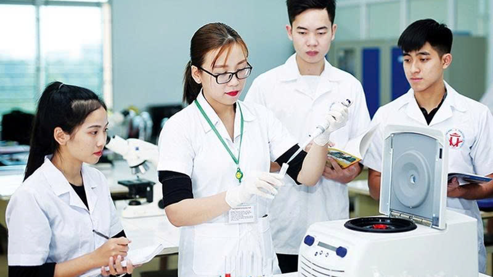 Muốn có nhân tài, phải đổi mới công tác nhân sự