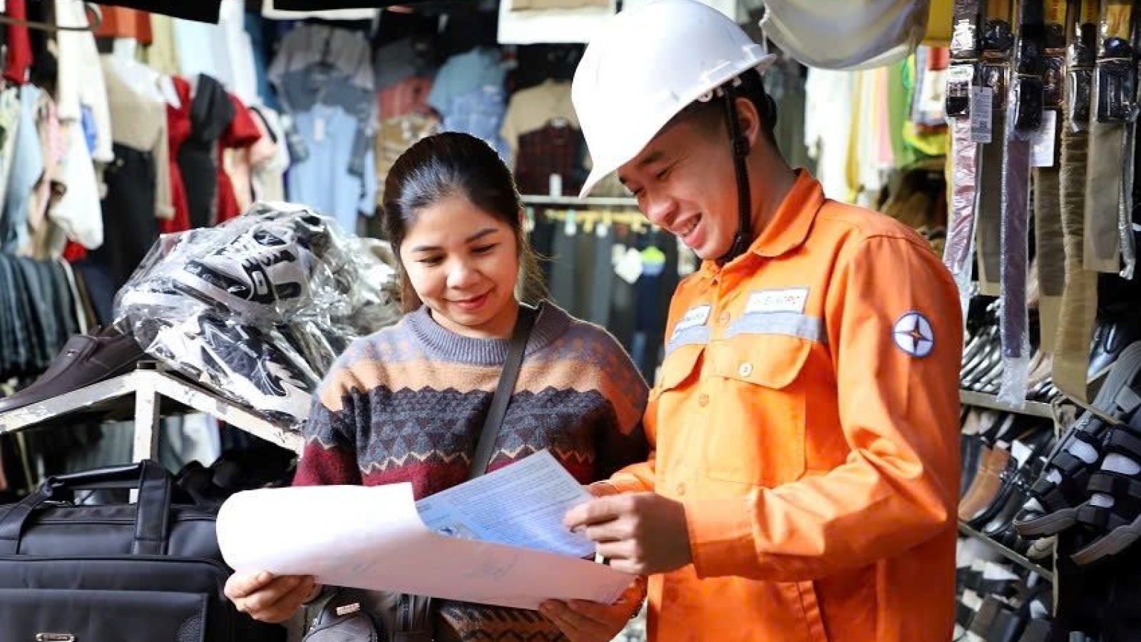 Tiết kiệm điện không chỉ là giải pháp trước mắt mà còn là chiến lược dài hạn