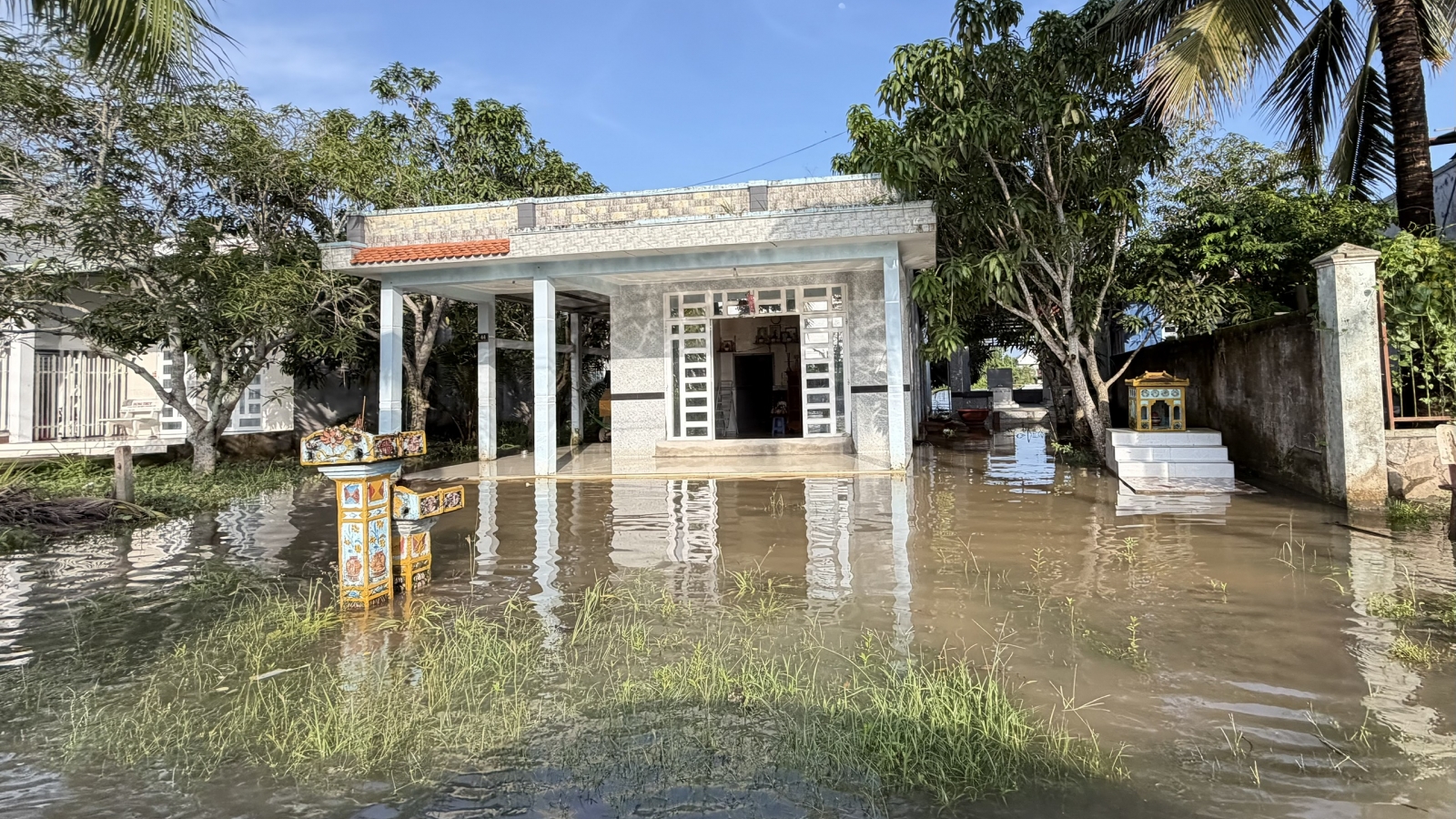 Mực nước trên báo động III, nhiều nơi ở ĐBSCL còn nguy cơ ngập úng