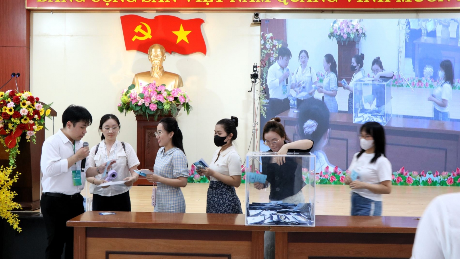 Hơn 1.000 khách hàng bốc thăm mua nhà ở xã hội ở Đà Nẵng
