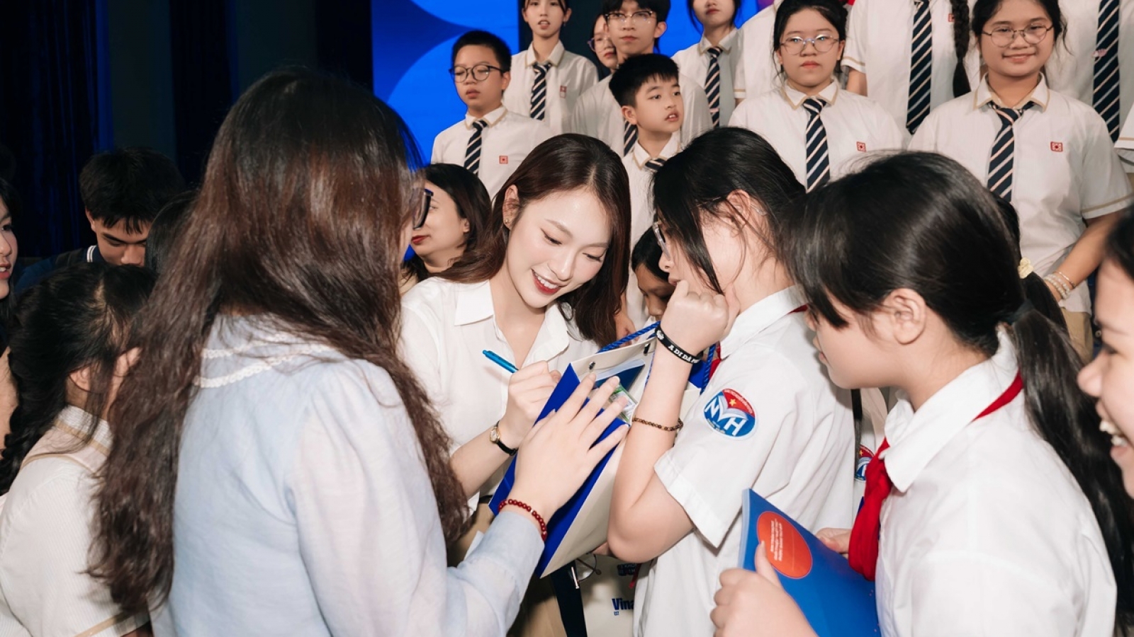 Chiến dịch “Không Một Mình 2026”: Lá chắn bảo vệ trẻ em trên không gian mạng