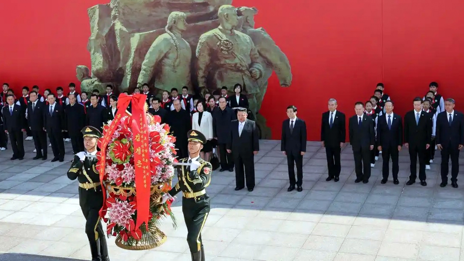 Nhà lãnh đạo Triều Tiên Kim Jong Un thăm Trung Quốc