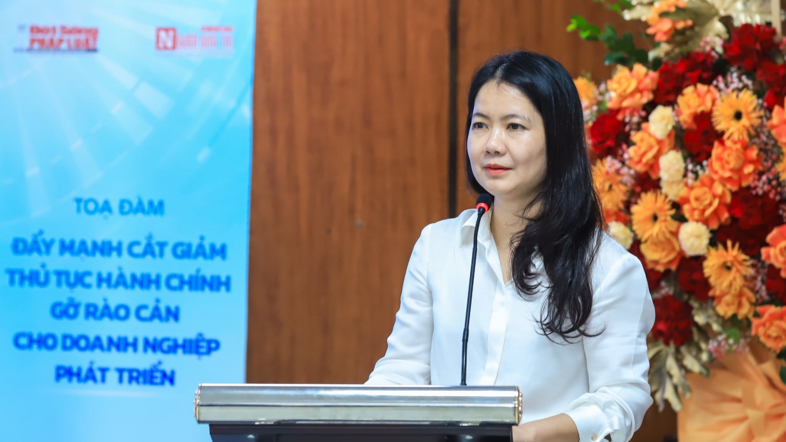 Cắt giảm thủ tục hành chính cần đi đôi với phân cấp, phân quyền, hậu kiểm