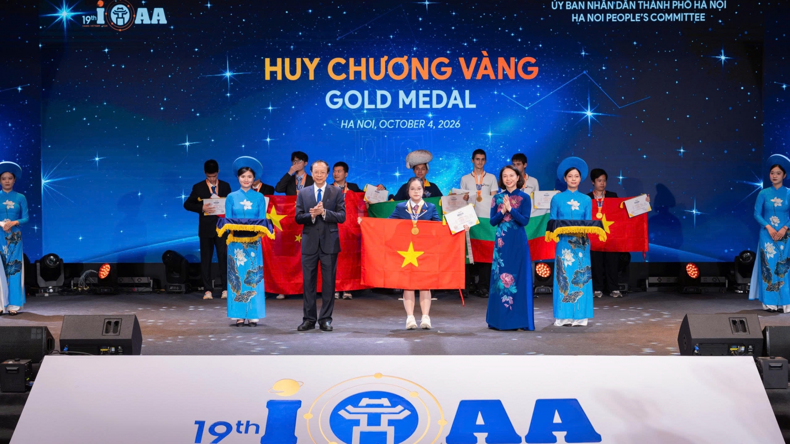 Việt Nam giành 6 huy chương vàng Olympic Vật lý thiên văn quốc tế