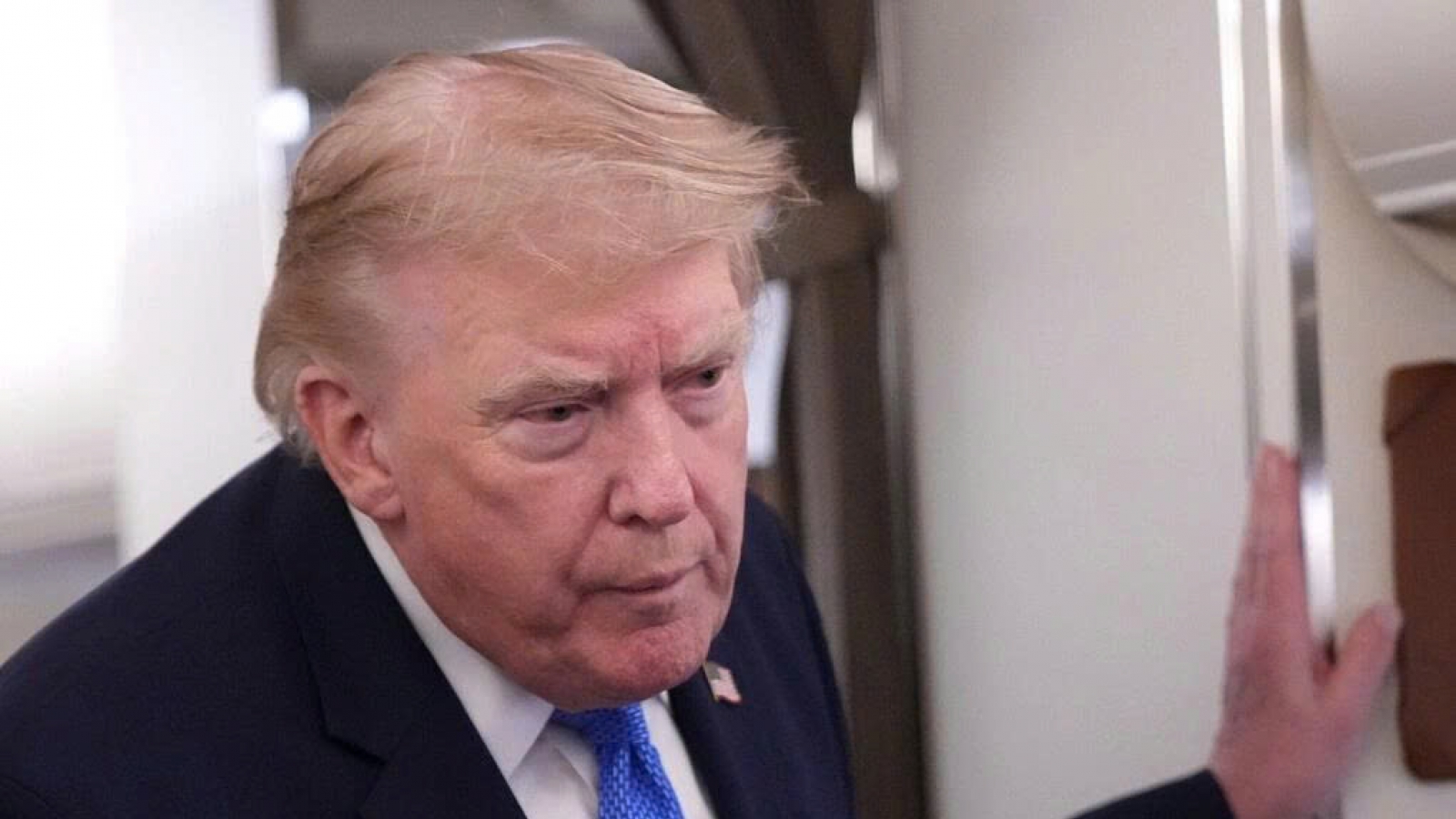 Tổng thống Mỹ Trump chỉ trích Fed vì tiếp tục duy trì lãi suất cao