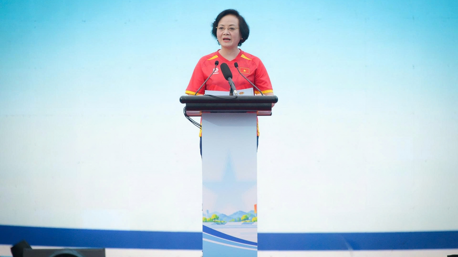Phó Thủ tướng Phạm Thị Thanh Trà: Tập luyện thể thao cần kiên trì mỗi ngày