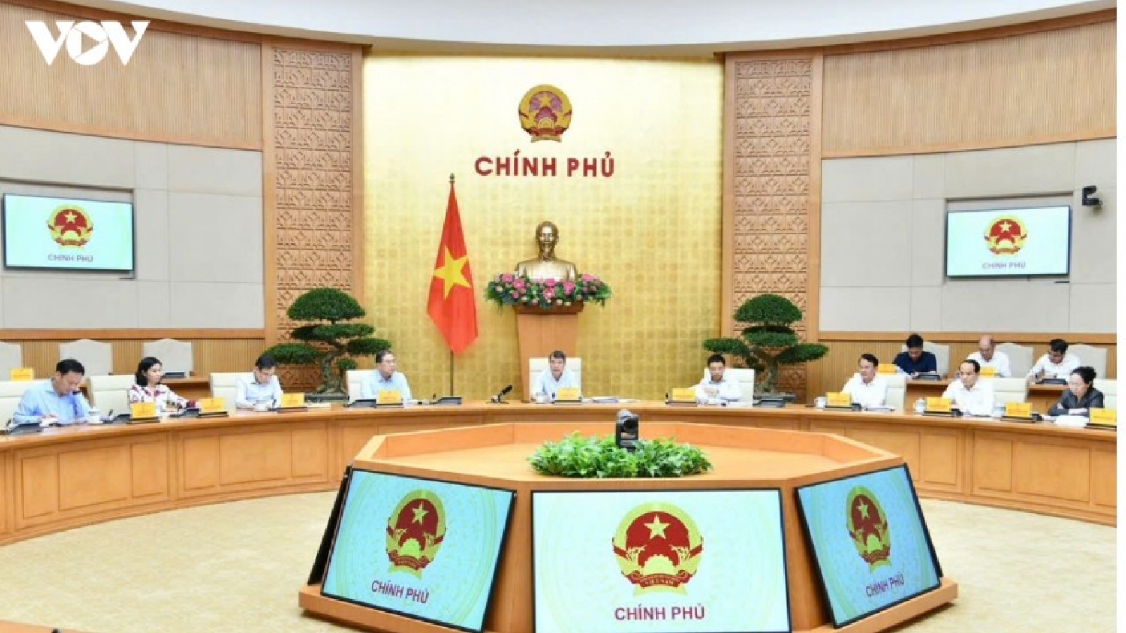 PM Hung: Task performance outcomes serve as key benchmark for cadre evaluation