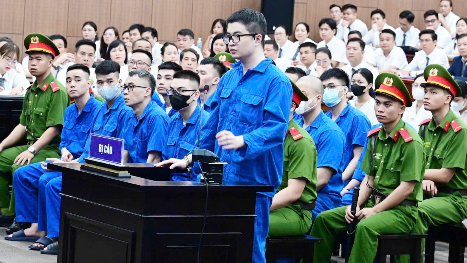 Mr Pips khai về "Tổ tư vấn bí mật" nhằm đối phó khách hàng khiếu kiện